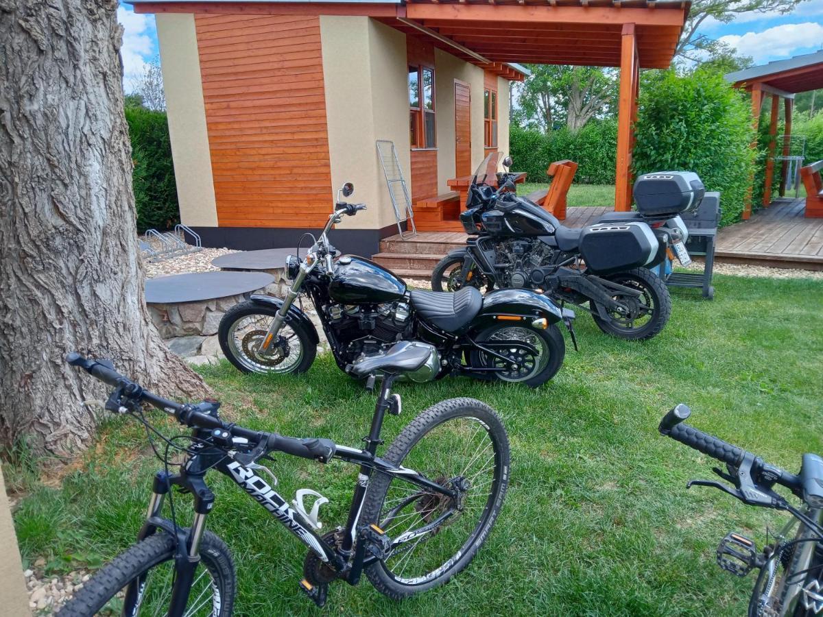 Apartments U Zelmanu Pasohlávky Екстериор снимка