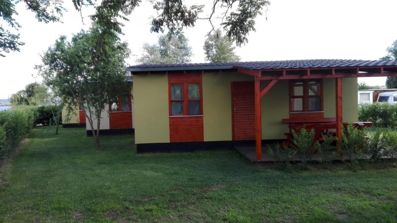 Apartments U Zelmanu Pasohlávky Екстериор снимка